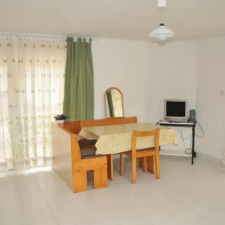 Tina Διαμέρισμα