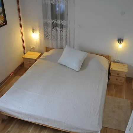 Apartment Tina *
